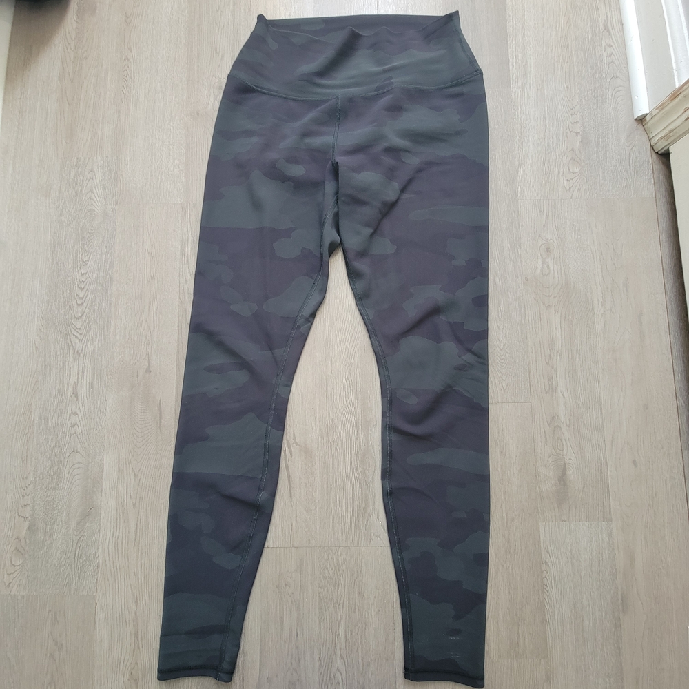 ALO Yoga Green Camouflage Leggings